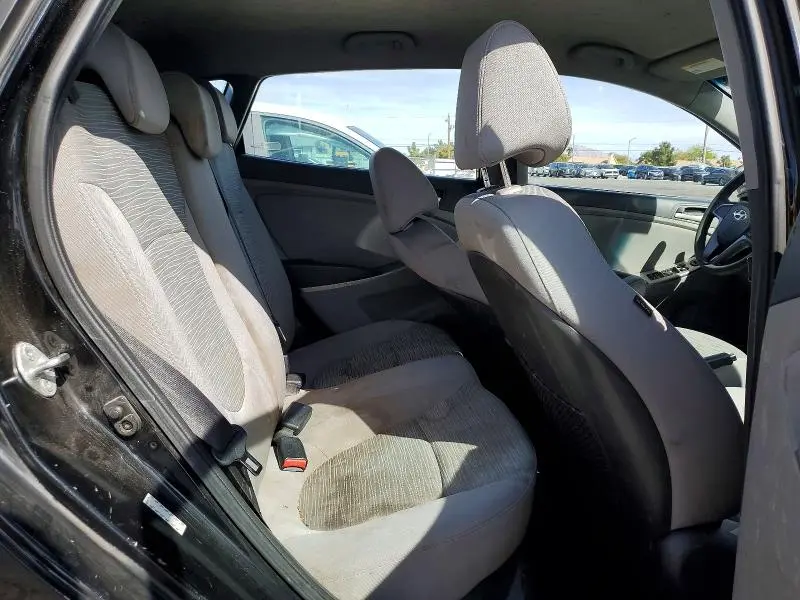 2015 HYUNDAI ACCENT GS  