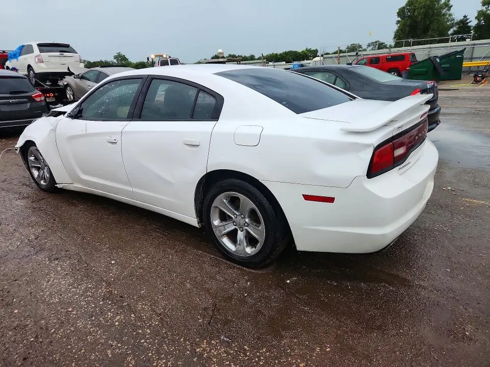 2012 DODGE CHARGER SE  
