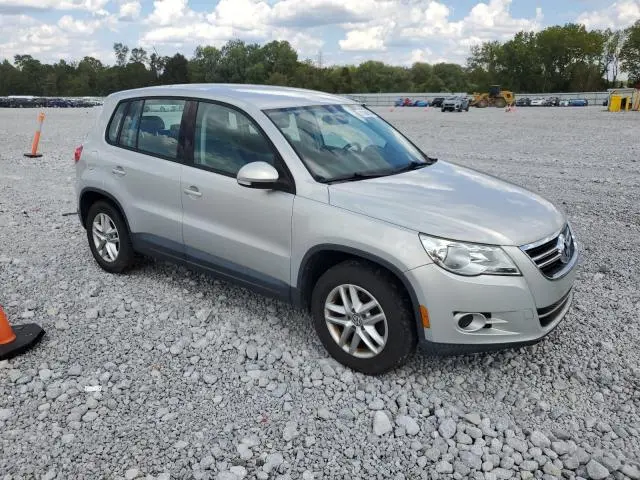 2011 VOLKSWAGEN TIGUAN S  