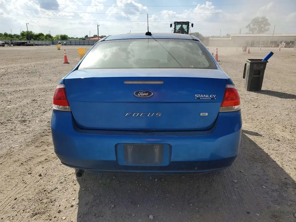 2010 FORD FOCUS SE  
