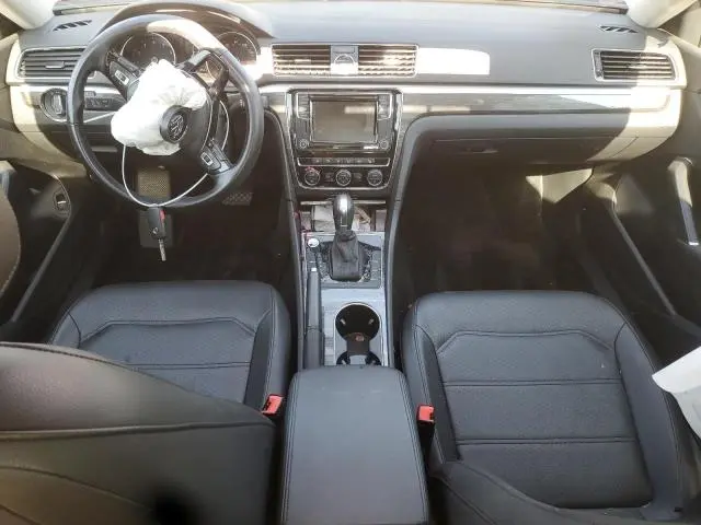2017 VOLKSWAGEN PASSAT SE  