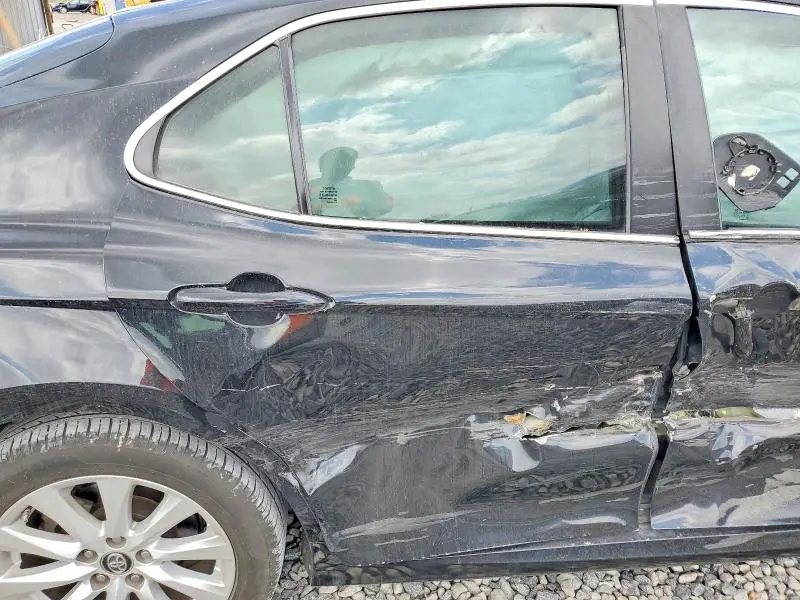 2019 TOYOTA CAMRY   