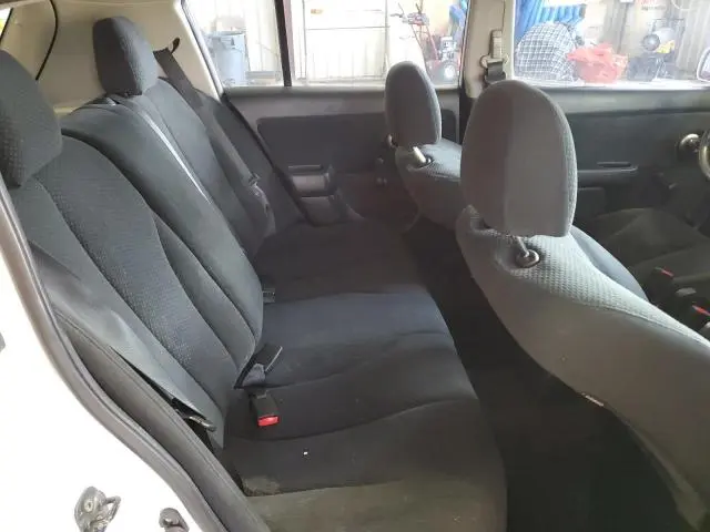 2011 NISSAN VERSA S  