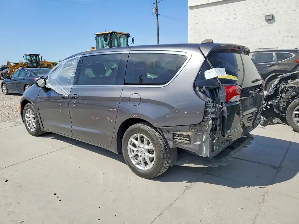 2022 CHRYSLER VOYAGER LX  