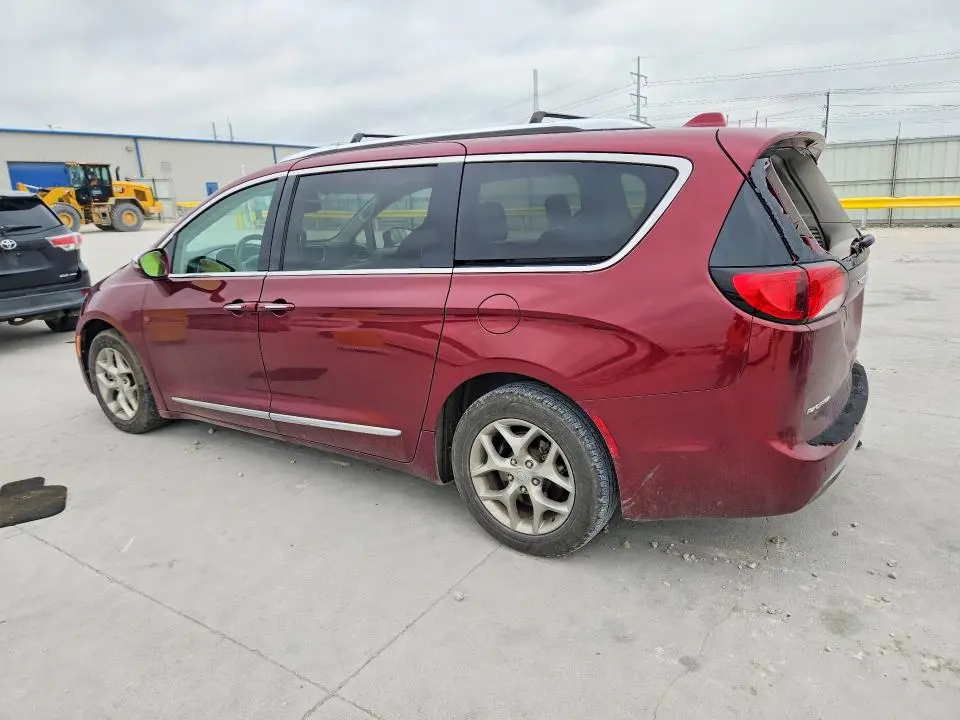 2018 CHRYSLER PACIFICA LIMITED  