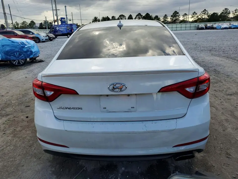 2017 HYUNDAI SONATA SE  