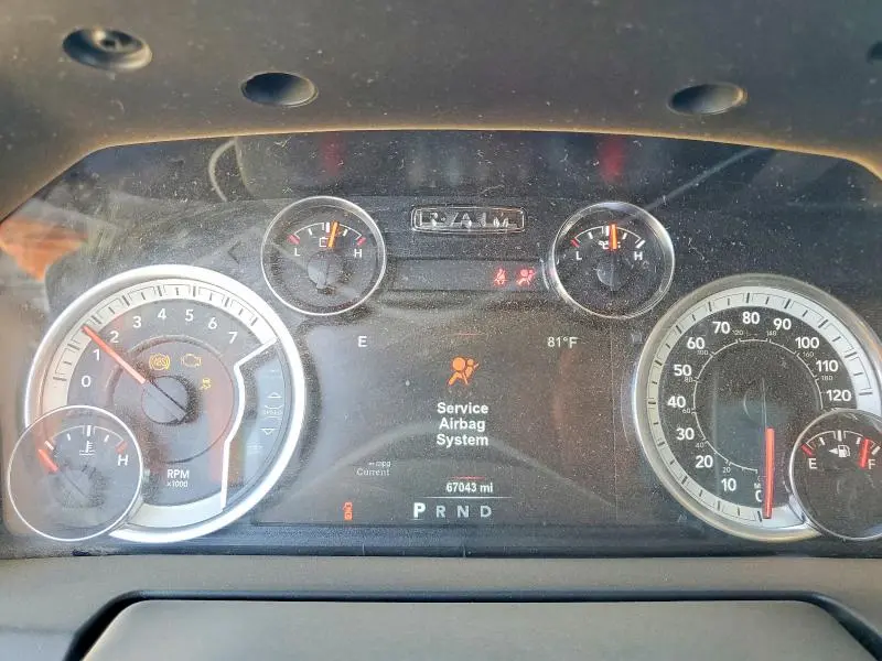2017 RAM 1500 SLT  