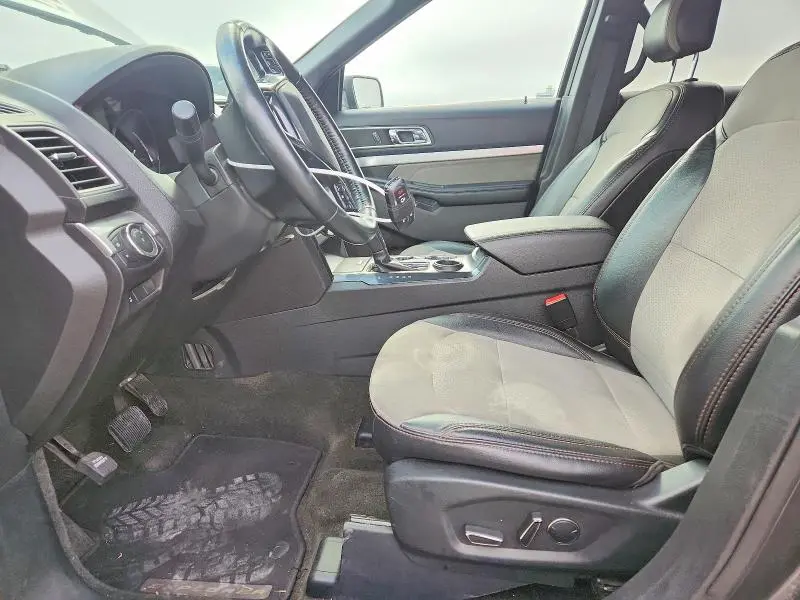2017 FORD EXPLORER XLT  