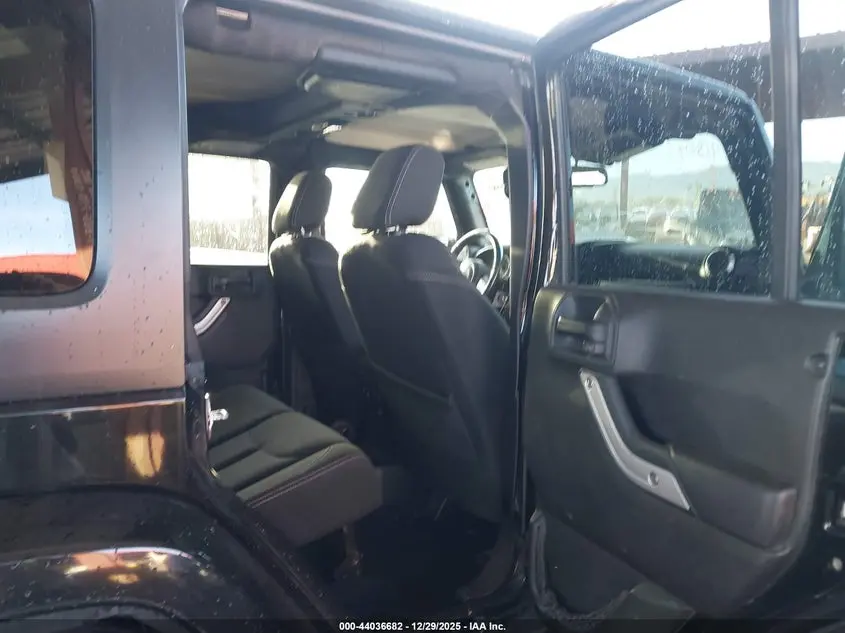 2016 JEEP WRANGLER UNLIMITED SAHARA