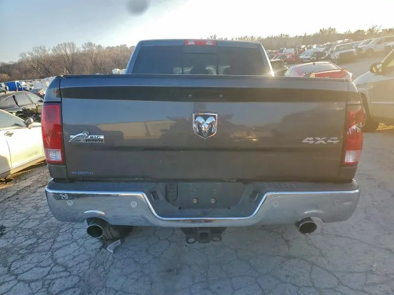 2016 RAM 1500 SLT  