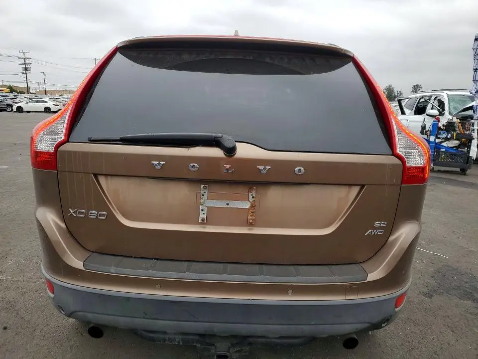 2010 VOLVO XC60 3.2  