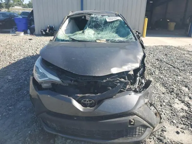 2022 TOYOTA C-HR XLE