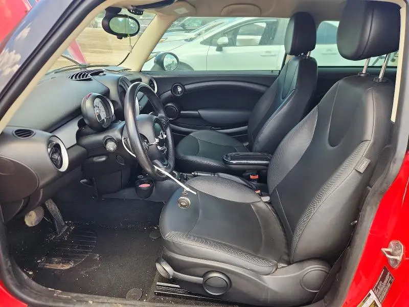 2013 MINI COOPER   