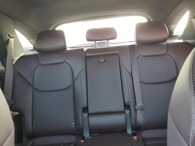 2022 GENESIS GV70 BASE  