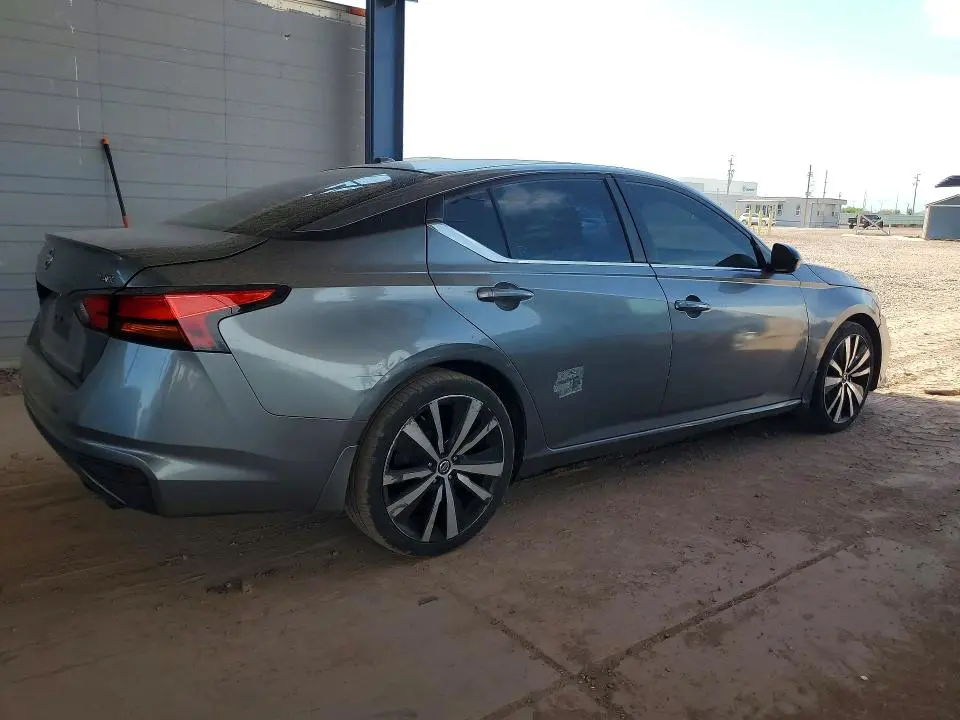 2020 NISSAN ALTIMA SR  