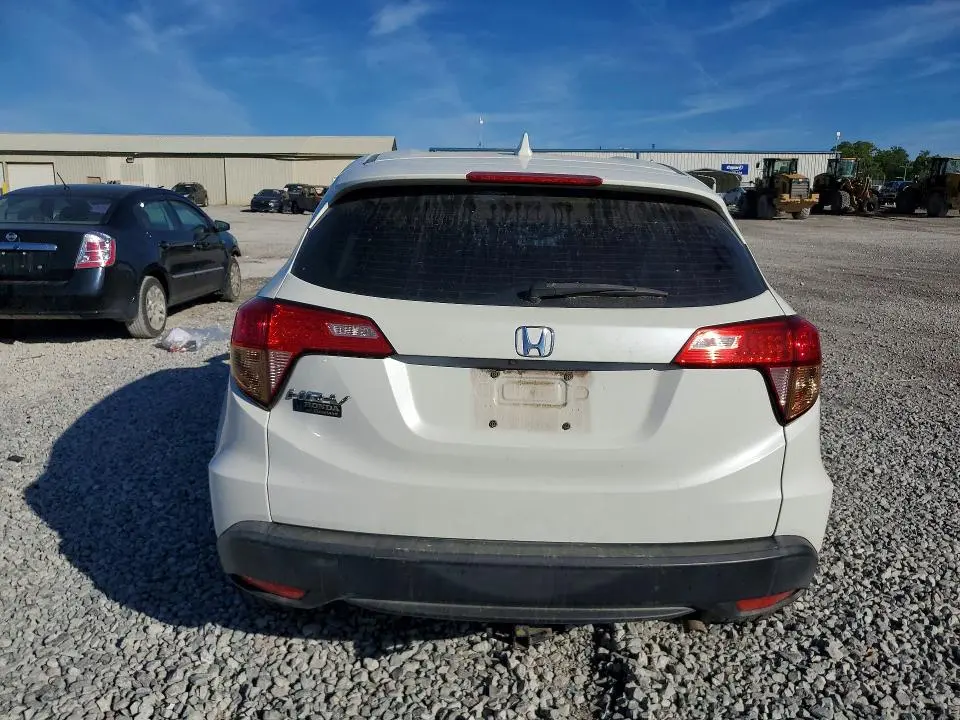 2016 HONDA HR-V LX  