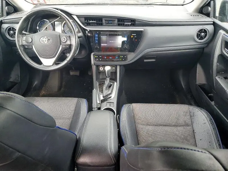 2017 TOYOTA COROLLA SE  