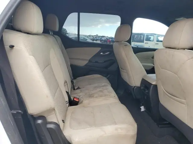 2023 CHEVROLET TRAVERSE LS  