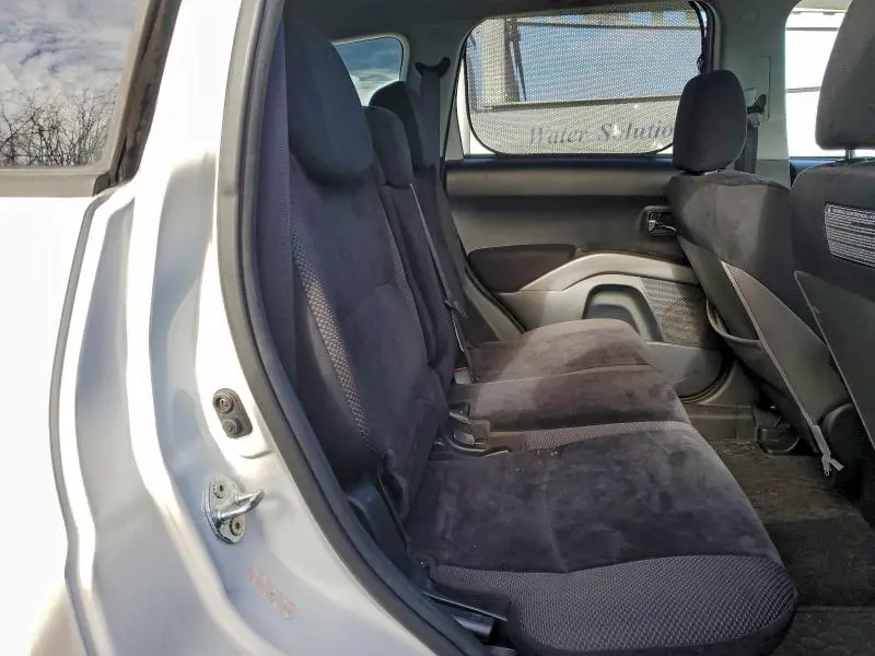 2010 MITSUBISHI OUTLANDER ES  