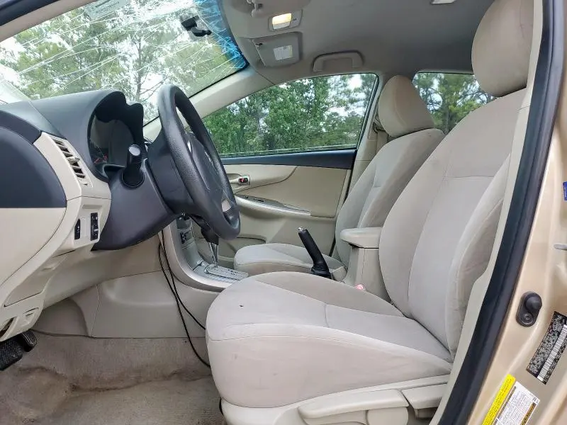 2011 TOYOTA COROLLA BASE  