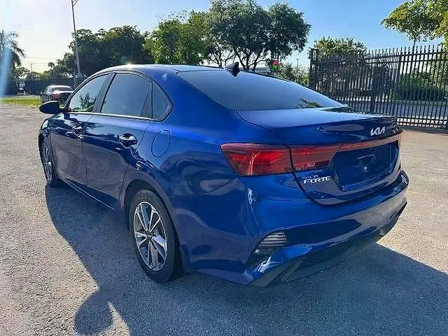 2022 KIA FORTE LXS  