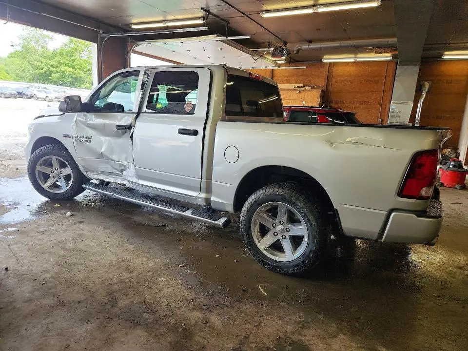 2015 RAM 1500 ST  