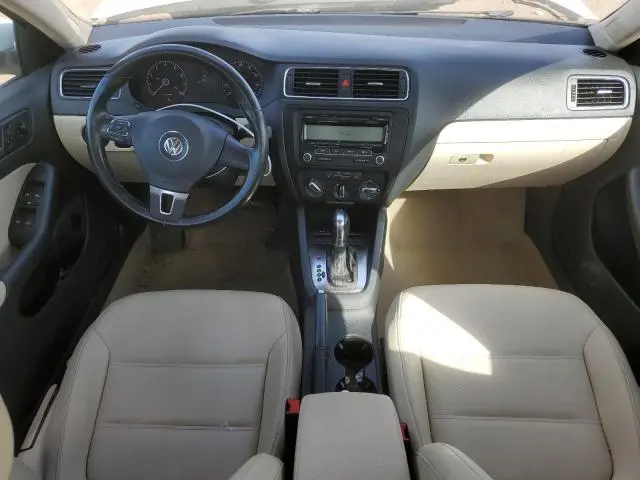 2011 VOLKSWAGEN JETTA SE  