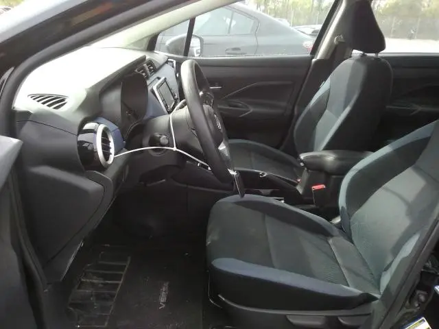 2023 NISSAN VERSA SV  