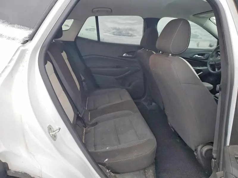 2024 CHEVROLET TRAX LS  