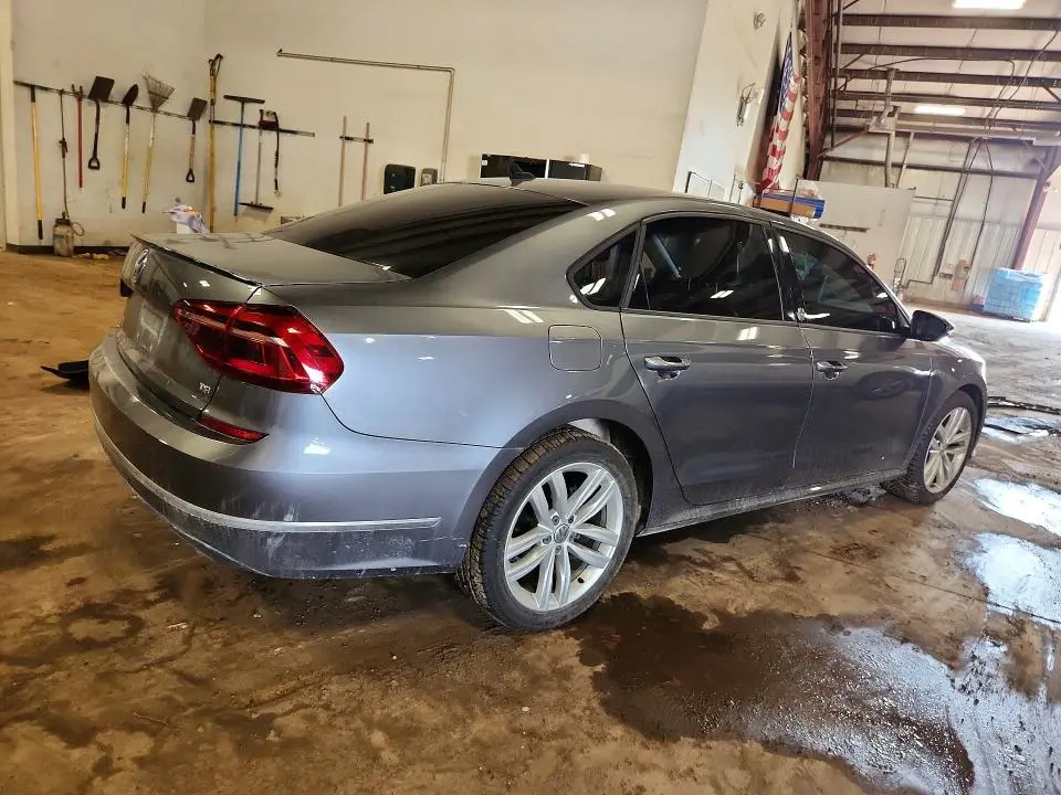 2019 VOLKSWAGEN PASSAT WOLFSBURG  