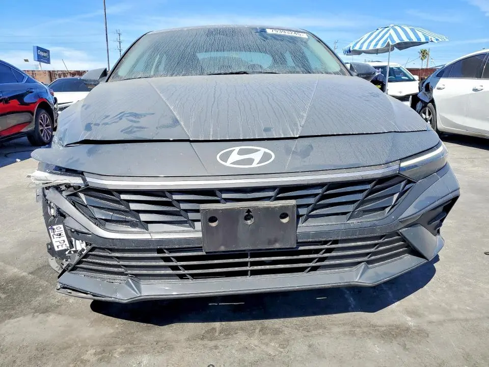 2024 HYUNDAI ELANTRA   