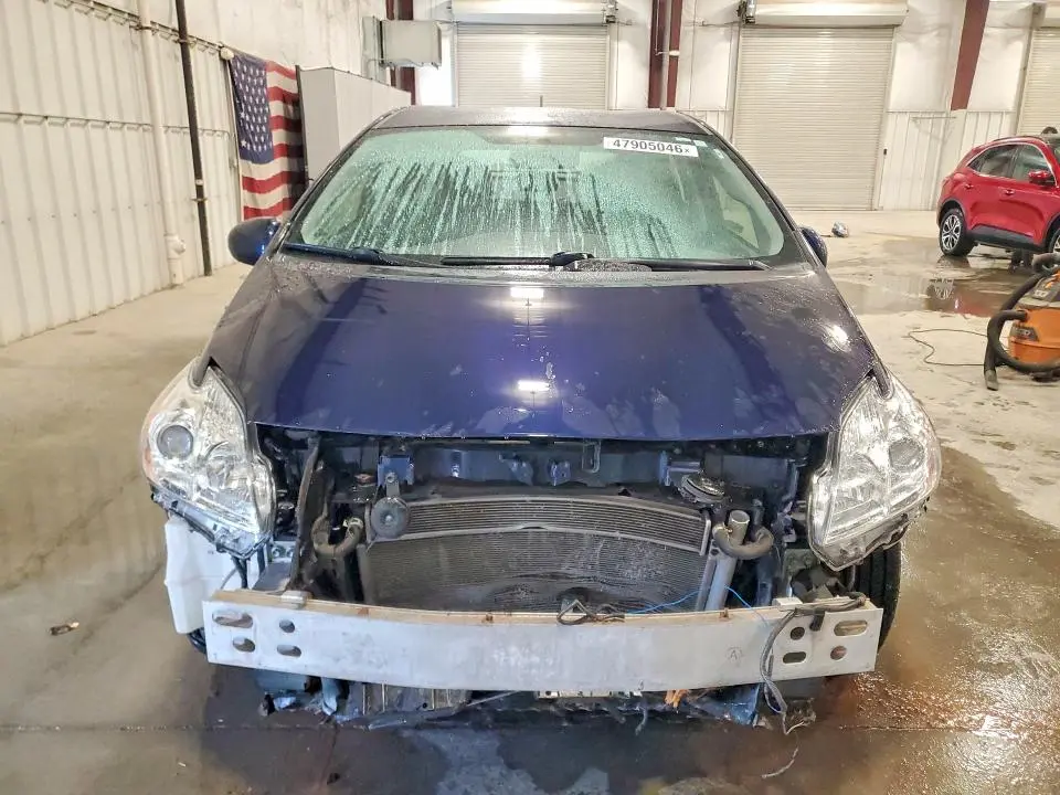 2013 TOYOTA PRIUS TWO  