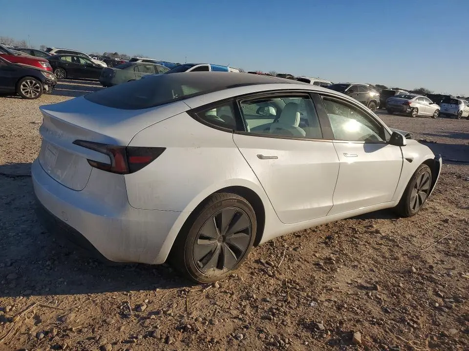 2025 TESLA MODEL 3   