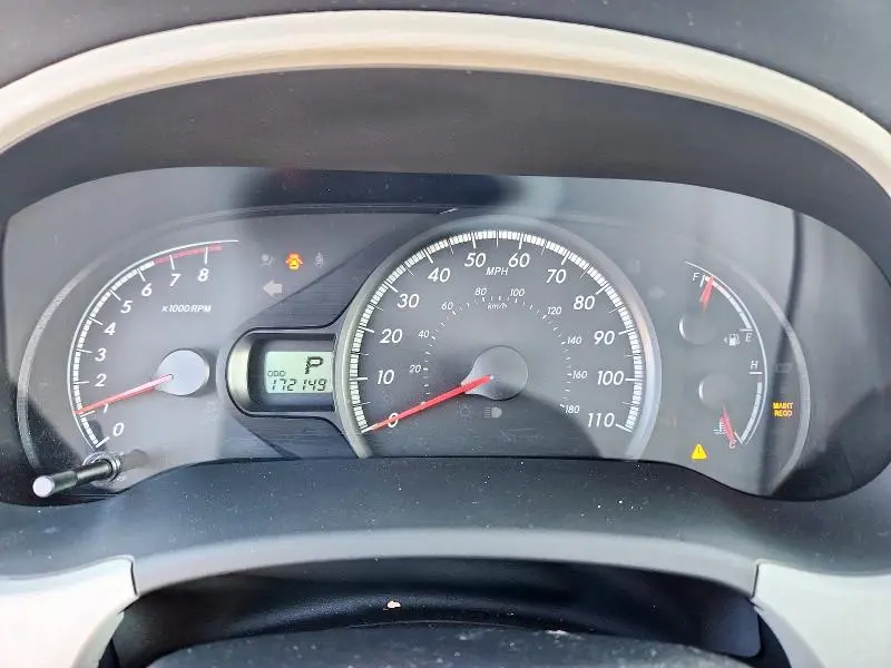 2012 TOYOTA SIENNA LE  