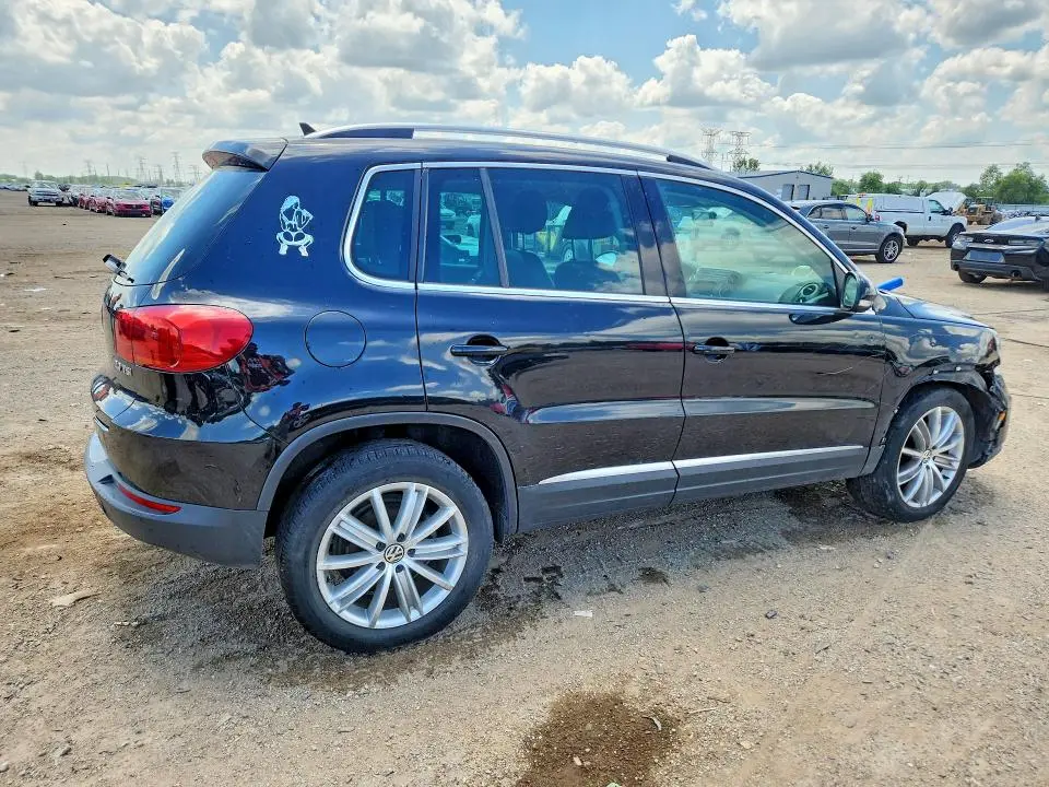 2014 VOLKSWAGEN TIGUAN S  