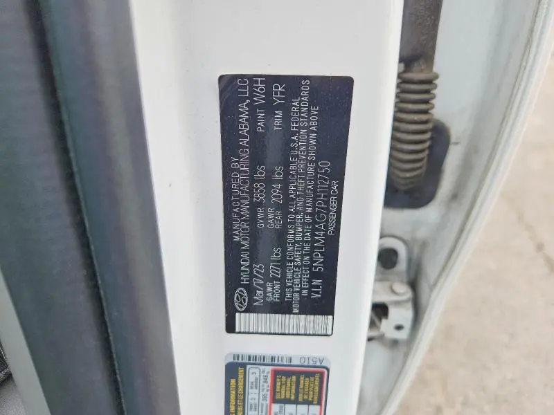 2023 HYUNDAI ELANTRA SEL  