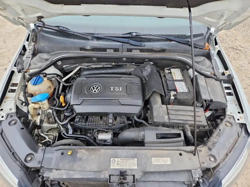 2015 VOLKSWAGEN JETTA SE  
