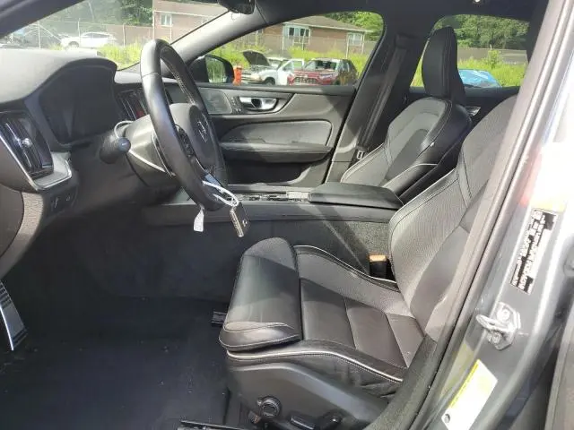 2019 VOLVO S60 T6 R-DESIGN  