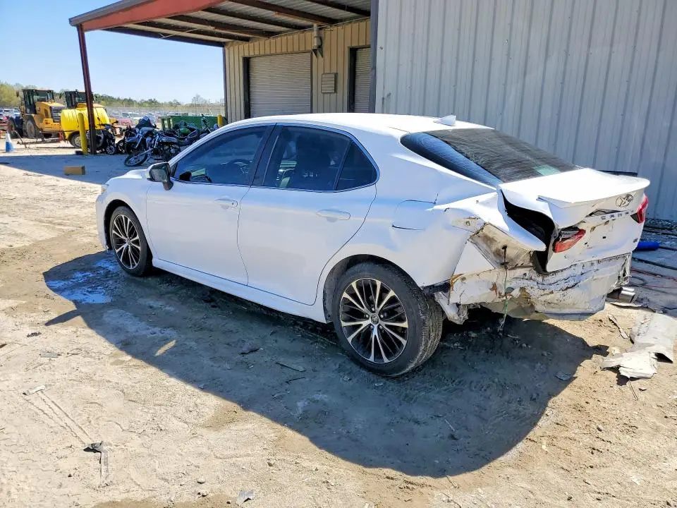 2019 TOYOTA CAMRY SE  