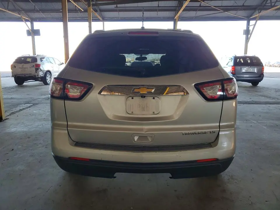 2014 CHEVROLET TRAVERSE LS  