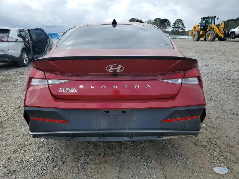 2025 HYUNDAI ELANTRA SEL SPORT  