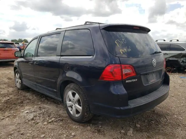 2011 VOLKSWAGEN ROUTAN SE  