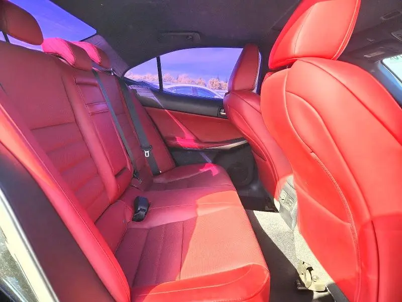 2018 LEXUS IS 300  