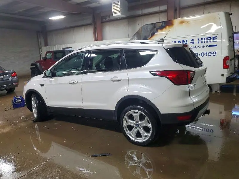 2019 FORD ESCAPE TITANIUM  