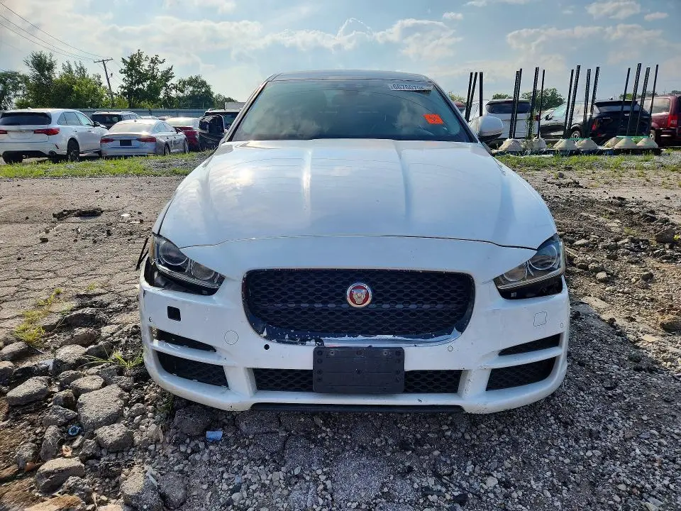 2017 JAGUAR XE PREMIUM  