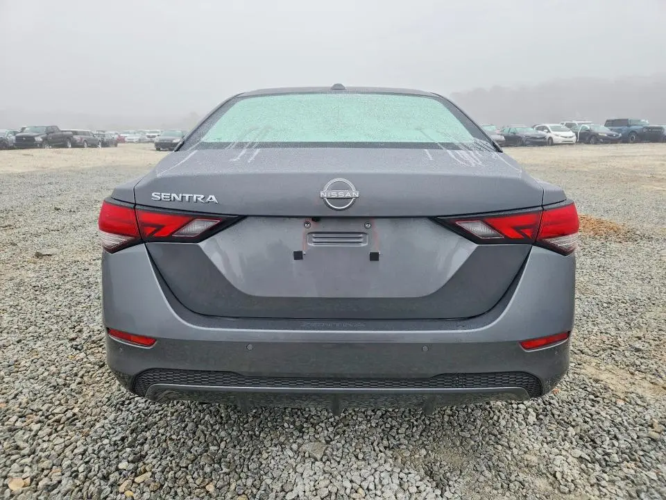 2025 NISSAN SENTRA SV  