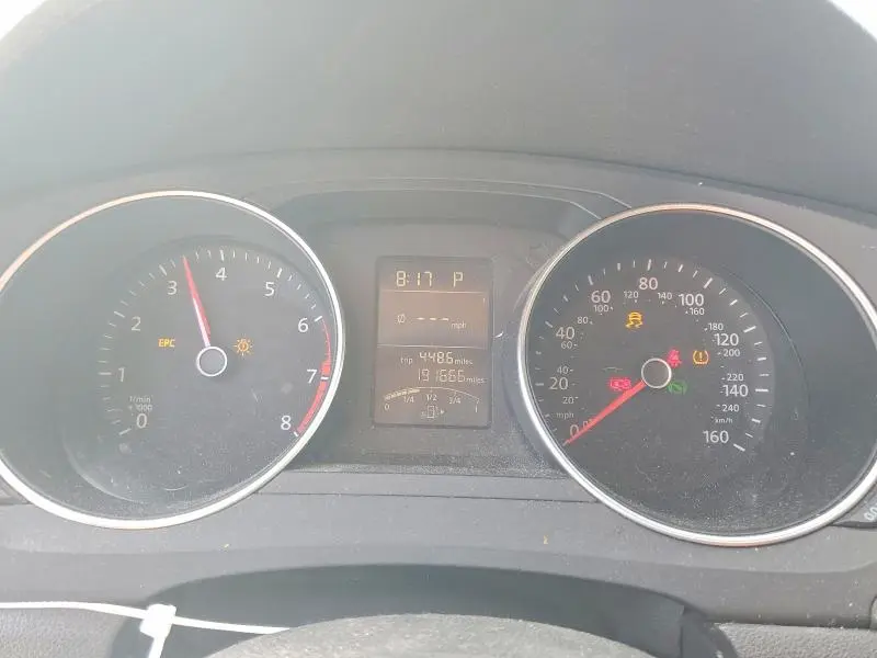 2015 VOLKSWAGEN JETTA SE  