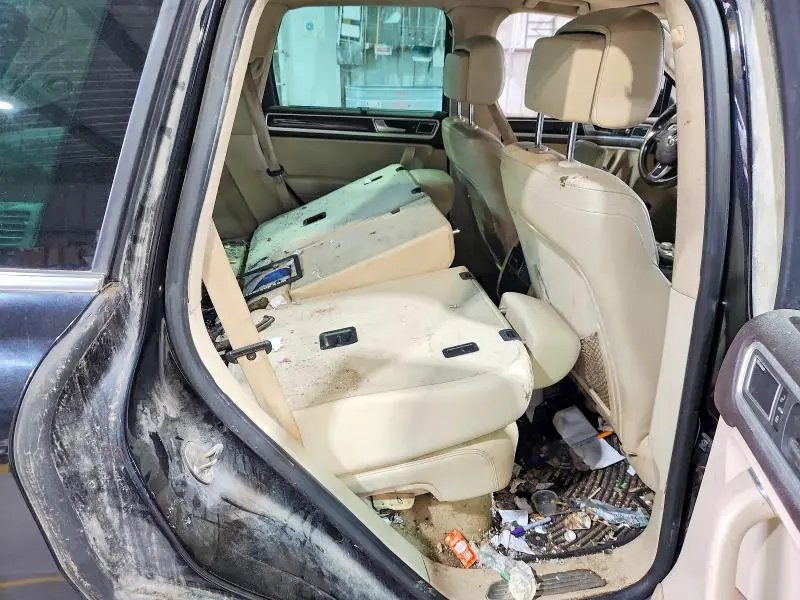 2015 VOLKSWAGEN TOUAREG V6 TDI  