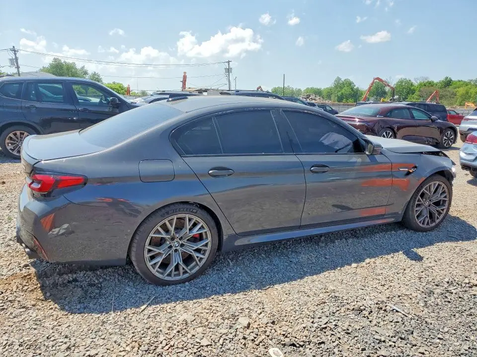 2022 BMW M5   