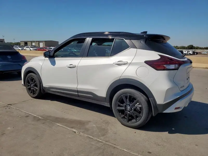 2024 NISSAN KICKS SR  